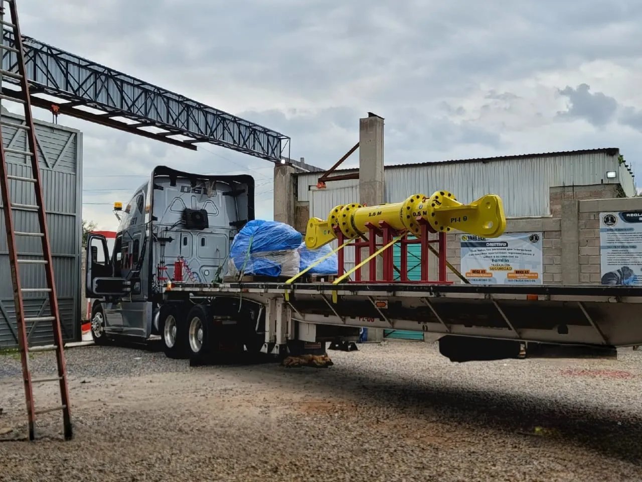 Cross-border transport industrial machinery plant relocation Mexico AZVIR